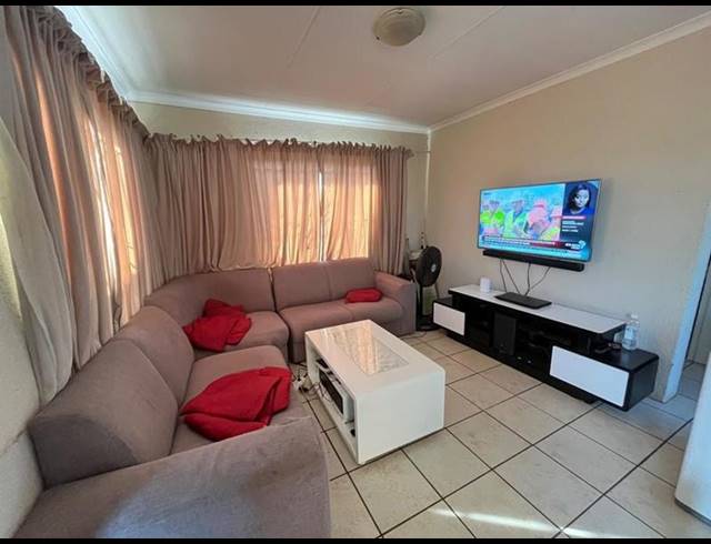 2 BEDROOM HOUSE FOR SALE IN SOSHANGUVE VV
